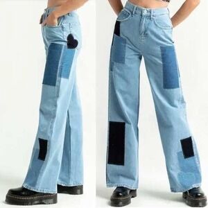 BDG Puddle Super High Waist Wide Leg Patchwork Heart Jeans NWT 28